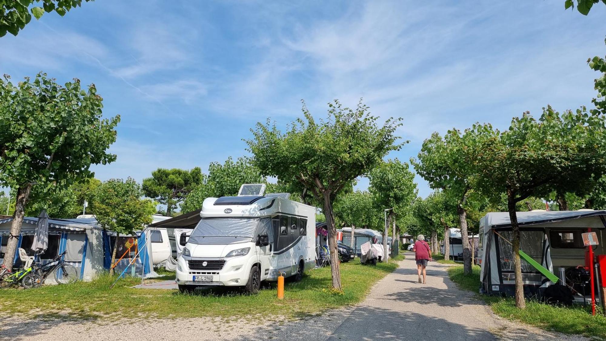Camping Belvedere Lazise Exteriér fotografie